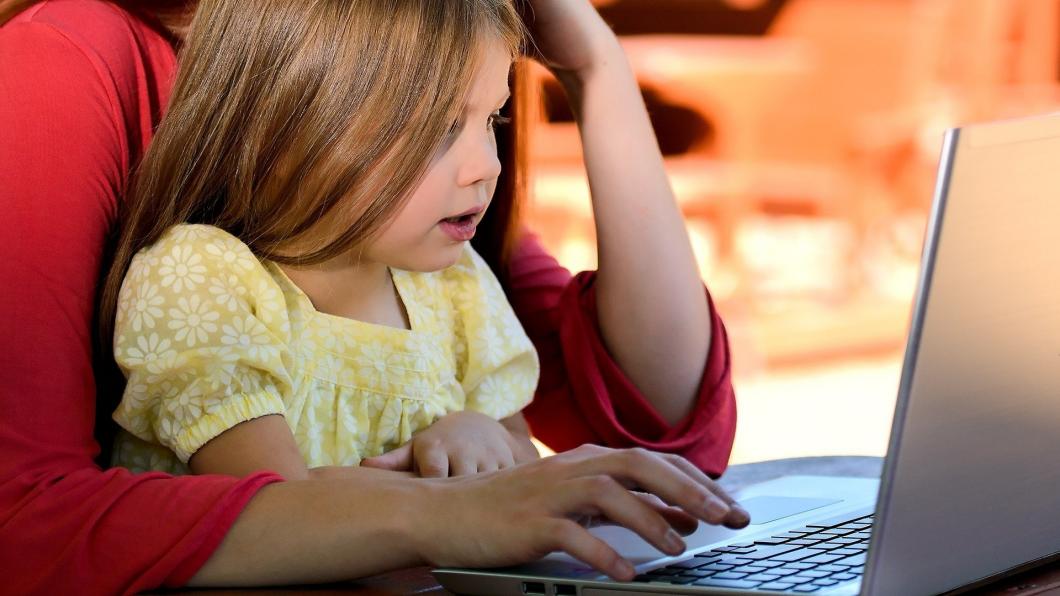 Werken en thuisonderwijs laat zich lastig combineren. Beeld: Pixabay.