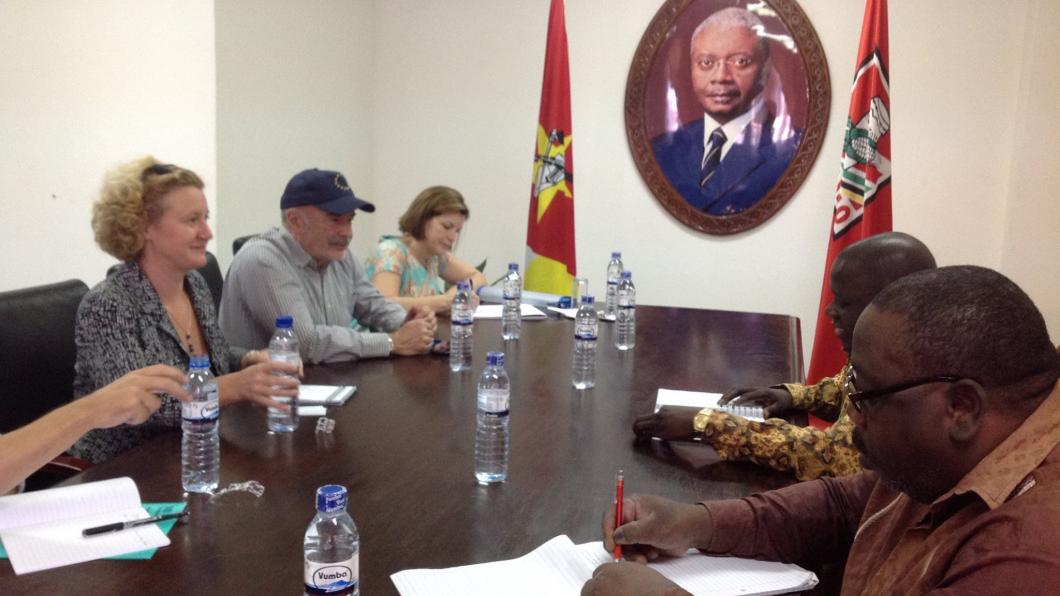 Op bezoek in het partijkantoor van Frelimo 10708505_787827411259678_484825164545105077_o.jpg