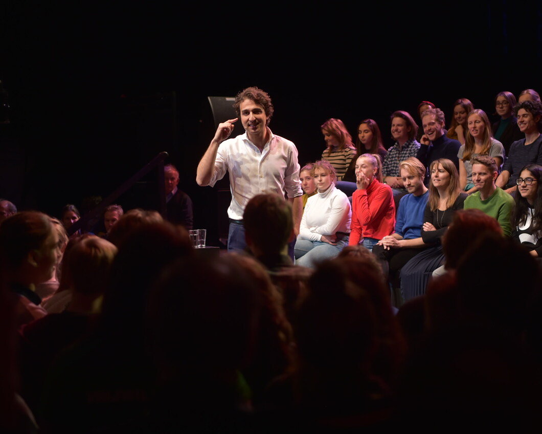 Jesse Klaver op een Meetup in PAARD in Den Haag